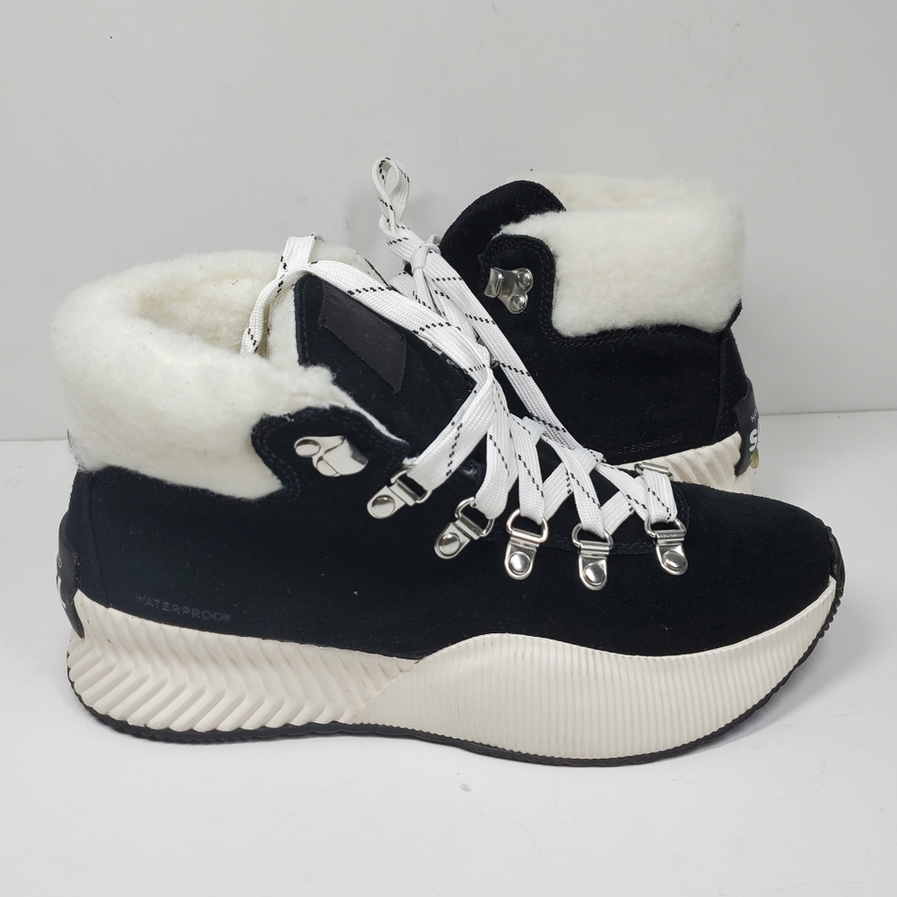 Sorel Black and White Ankle Boots